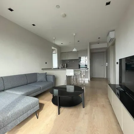Antasya 1+1 With Pool And High Floor Appartement